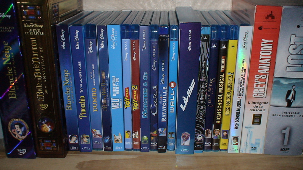 Postez les photos de votre collection de DVD et BrD Disney ! - Page 10 100976lookilook_9