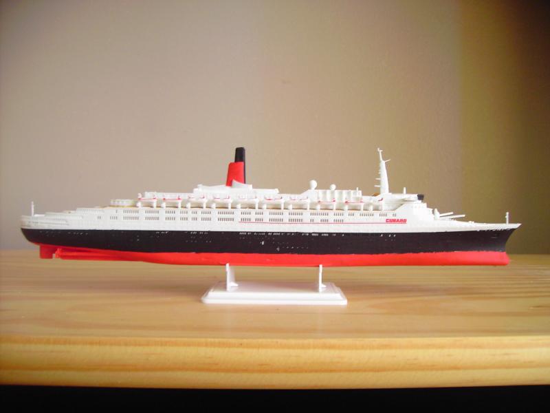 Queen Elizabeth 2 [Revell 1/1200°] de Galaad 162388PICT1379