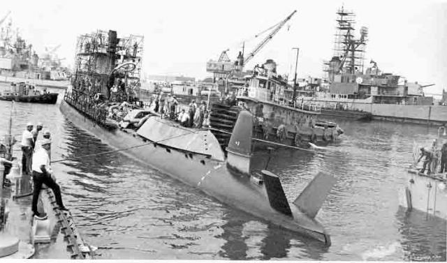 USN SOUS MARINS D'ATTAQUE CLASSE TANG 175438USS_Harder_Charleston_5_juillet_1967