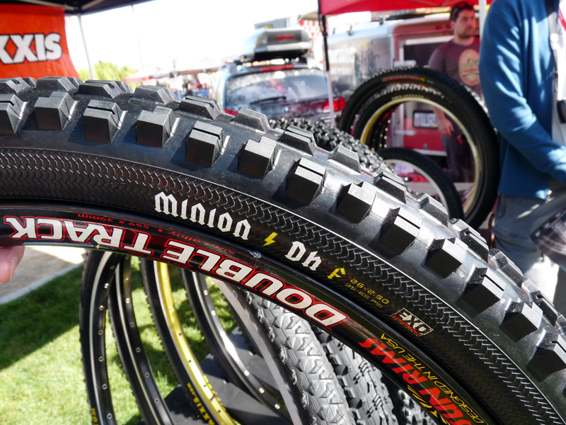 MAXXIS 198492maxxis_minion_dhf_mountain_bike_tire01