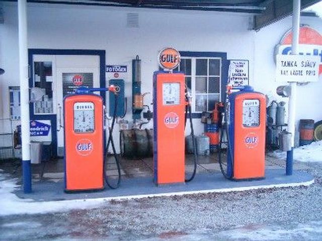 Vielles stations d'essence - Page 2 277218Hofors_GAS_Ljungmans_pumps