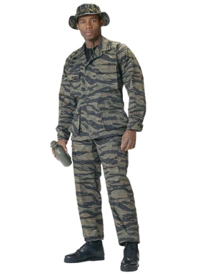 B. Les camouflages 287664BDU_R7990