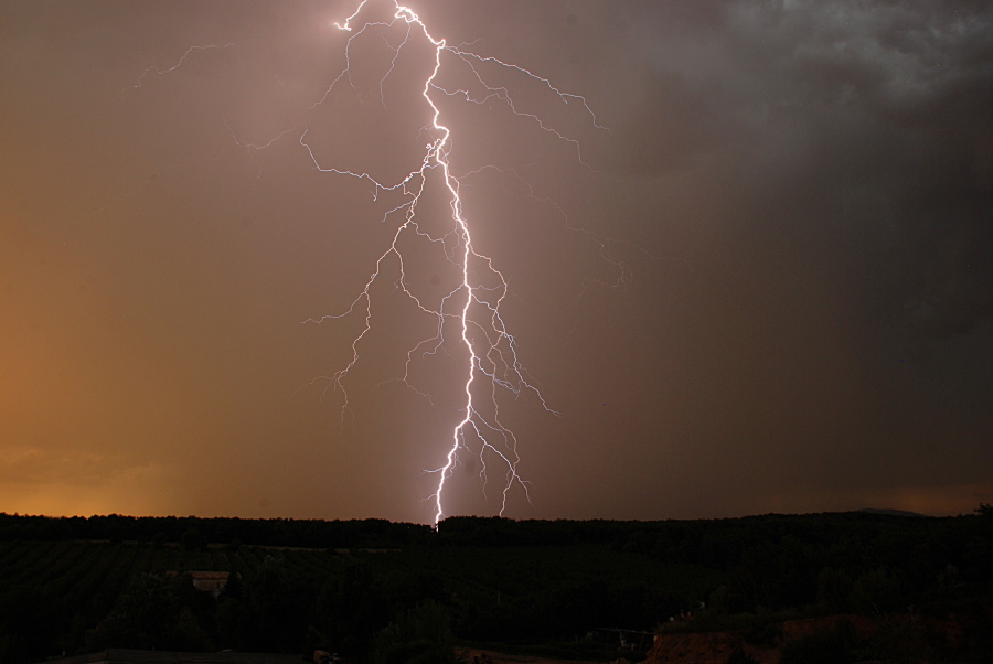 Photo de mes chasses aux orages de l'année 2009 399796impact_ramifie_Montelimar