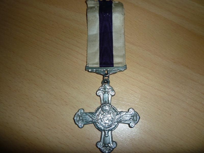 Empire britannique : Distinguished Flying Cross 435993P1010316