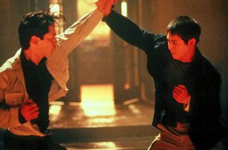 Roméo doit mourir: 498419russell_wong_jet_li_romeo_must_die_002