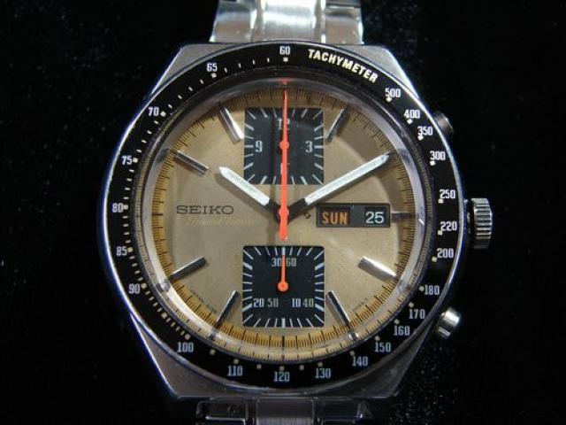 Qu'est ce qui ressemble le plus à une omega speedmaster - Page 2 517163AAAAAuenII4AAAAAADZ5LQ