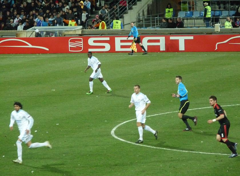 OM //BENFICA ...PHOTOS VIDEOS ..LA DESILLUSION EUROPEENNE - Page 3 525935P1070469