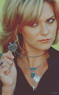 Personnage de la serie || Ados  572011hilarie2