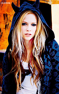 ● Avril Lavigne - Page 2 58705avril22