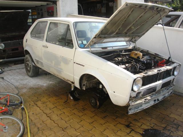 golf 1 gti 1600 travaux sa sent la fin :) 604465BILD0552