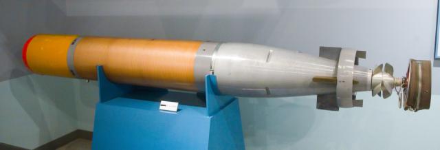FREGATES ASM CLASSE GARCIA 626506Mk44_torpedo_Kanoya_Museum