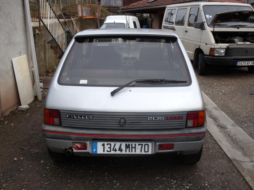 pit 25 [205 gti 1.6 115 de 89 gris futura] 709760gti_115_002