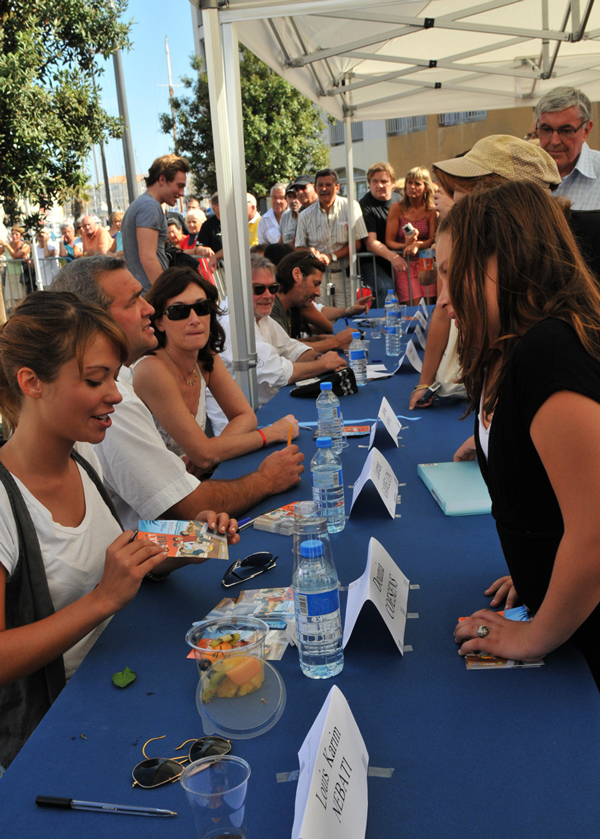 [Evenement] Dounia et Marie aux Herault de la TV 90611004