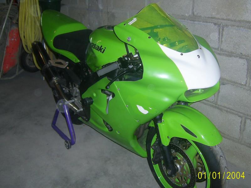 zx6r k2 909538COTE_GAUCHE