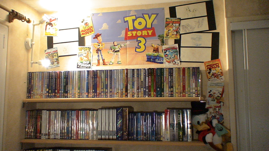 Postez les photos de votre collection de DVD et BrD Disney ! - Page 10 93311lookilook_2