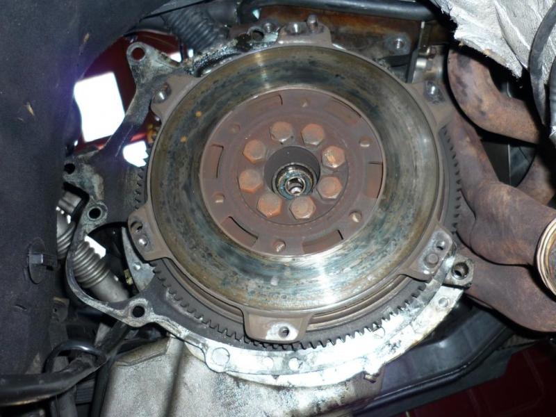 [ BMW E36 M3 3.2 an 1997 ] débraye mal suite changement embrayage/bi-masse 975928volant_moteur