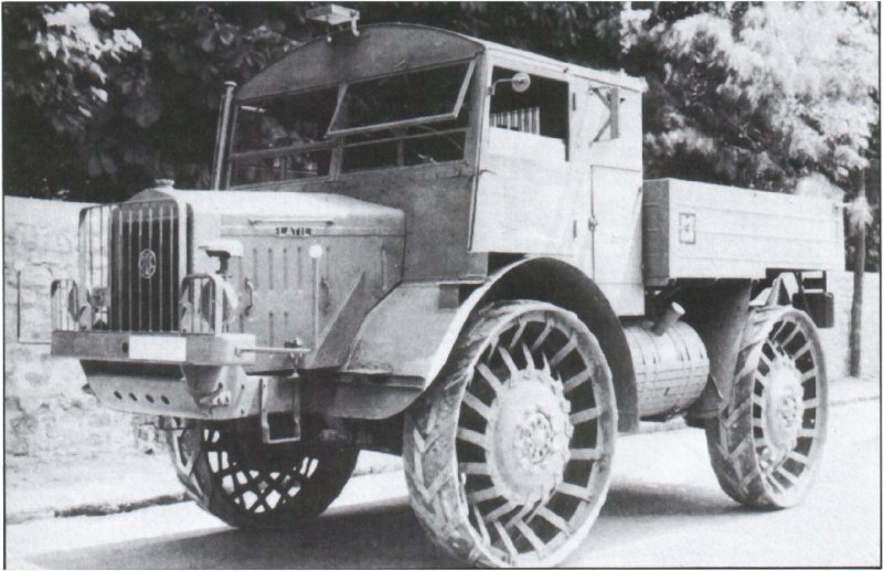 Tracteur chenillé Radschlepper Ost Skoda 1111807