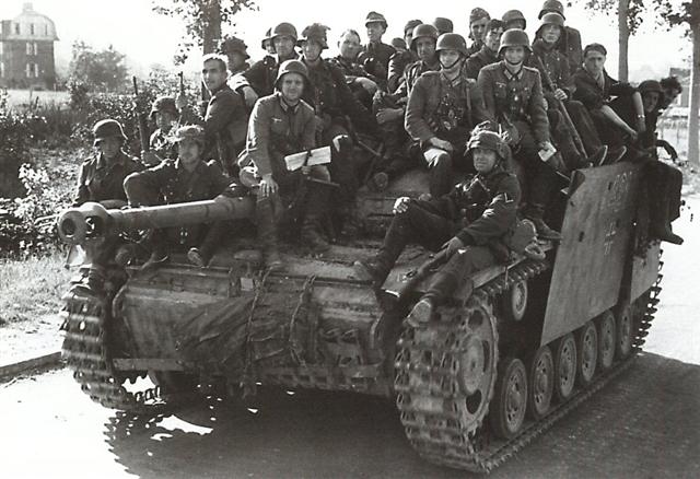 Sturmgeschütz III  ou Sd.Kfz 142 1587587