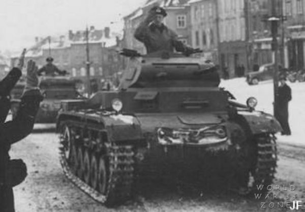 PzKpfw II  ou Sd. Kfz. 121 1738615