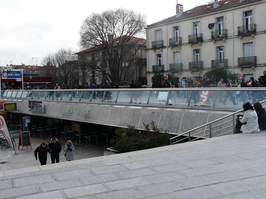 TRAM..TRAM !! :MONTPELLIER LA MO(U)SSON NETTOIT UN GYM-NICOIS ETEINT ... 174248P1040095