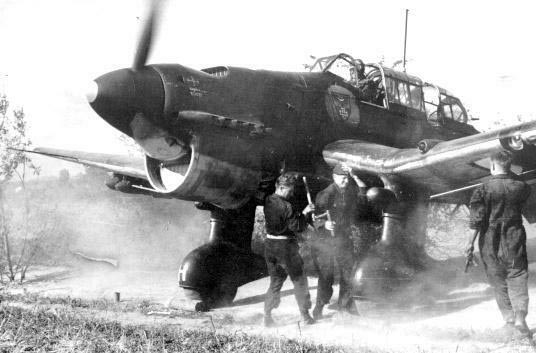 Junkers Ju 87 " Stuka " 23438923