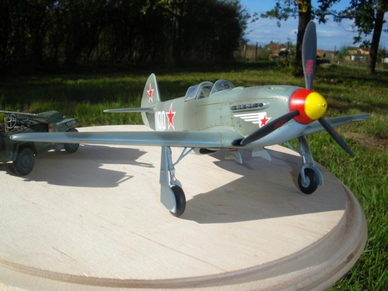 Yak-3 Eduard 1/48éme - Montage chrono du 4 au 11 Octobre 2009 26008fini3