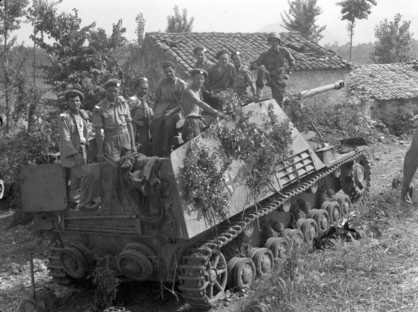 Geschützwagen III/IV Sd. Kfz. 164 ou "Nashorn" 3994345