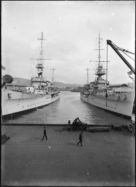 ROYAL NAVY CROISEUR DE DE BATAILLE HMS HOOD 485889HMS_Diomede_and_Dunedin_in_Wellington