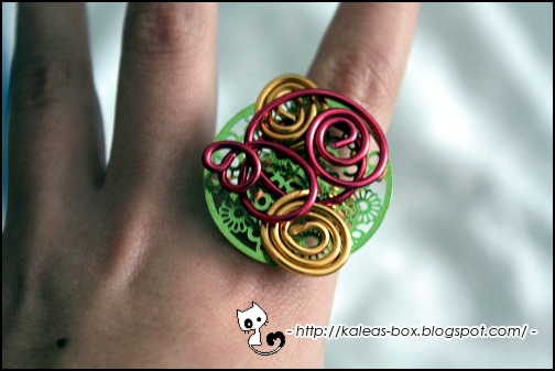 Kalea's BoX - up P6 : Bagues, photos, collier baleine extraterrestre 615858bague017