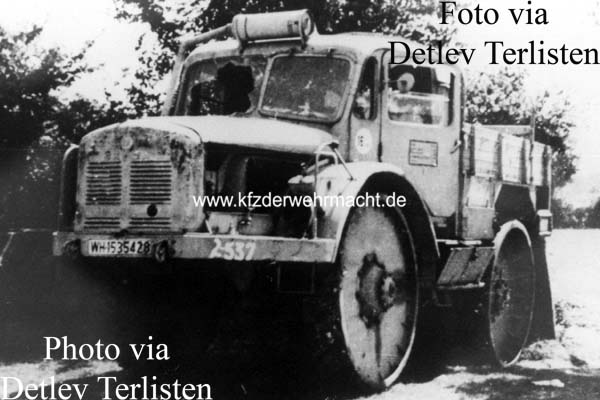 Tracteur chenillé Radschlepper Ost Skoda 6381209