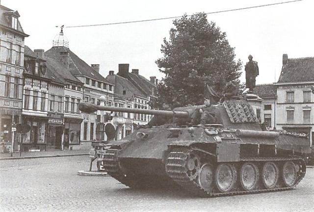 PzKpfw V ou Sd.Kfz. 171 " Panther " 73410832