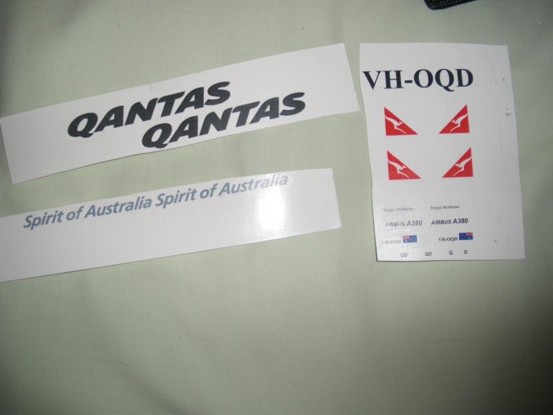 Qantas A380 1/125 : FINI - Page 2 739644Risoul_11_005