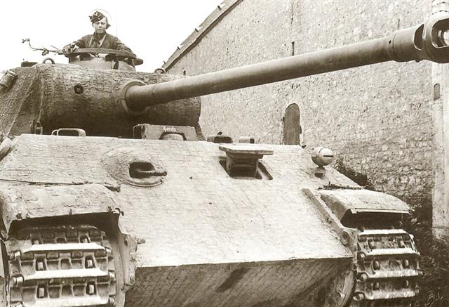 PzKpfw V ou Sd.Kfz. 171 " Panther " 75089511