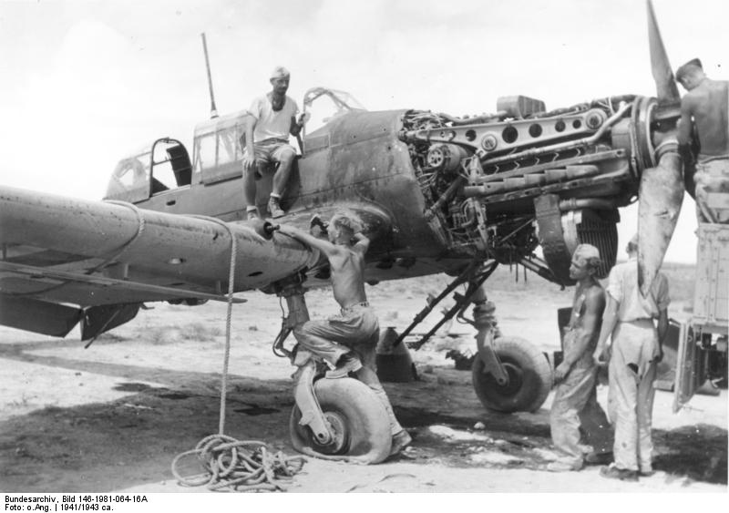 Junkers Ju 87 " Stuka " 75871129