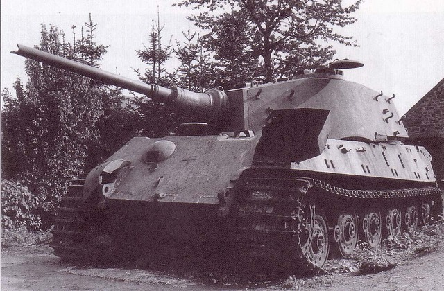 PzKpfw VI Tigre II 9001261