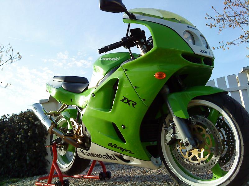 les mamies sont toujours la! - Page 3 90419zx6r_032