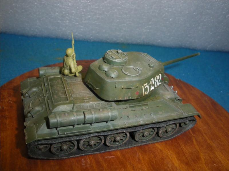 T34-85 Dragon 1/72ème  Patine terminée !!! 914183fini_4