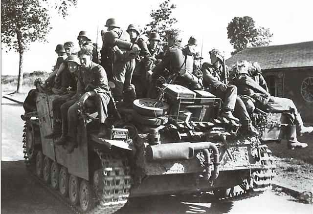 Sturmgeschütz III  ou Sd.Kfz 142 9828756