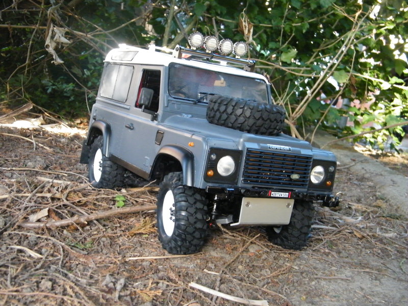 1/10 Defender RC  CC-01 Chassis en BTB Axial SCX-10 Chassis Defender Military Police Dscf4957a