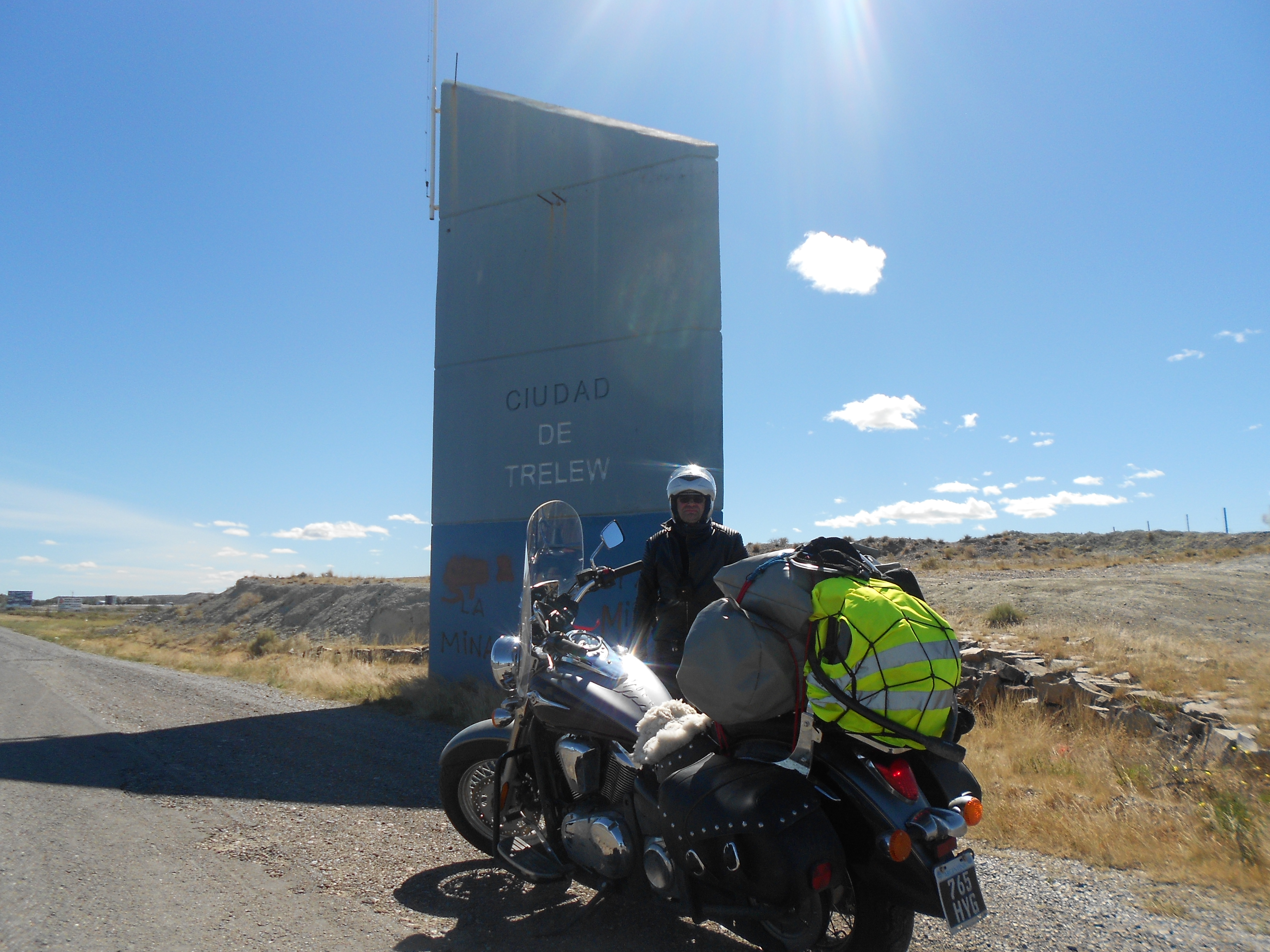 Guce por los 10000 km, por el pais Trelew002