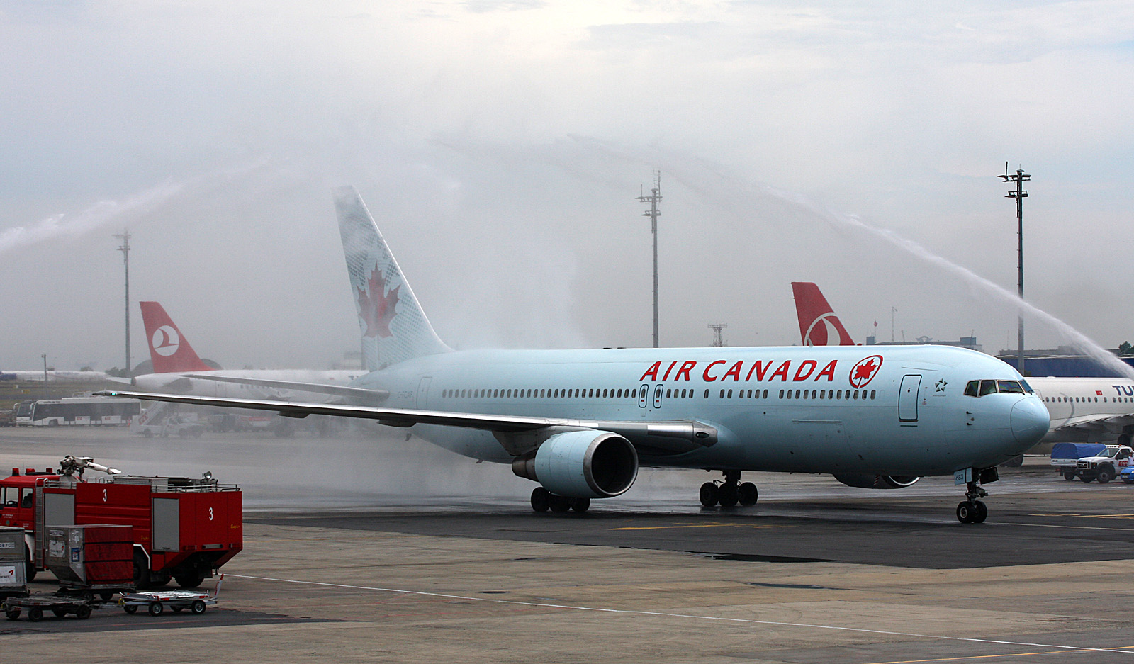 IST (05.06.2013) Erstflug Air Canada YYZ-IST-YYZ Zw42