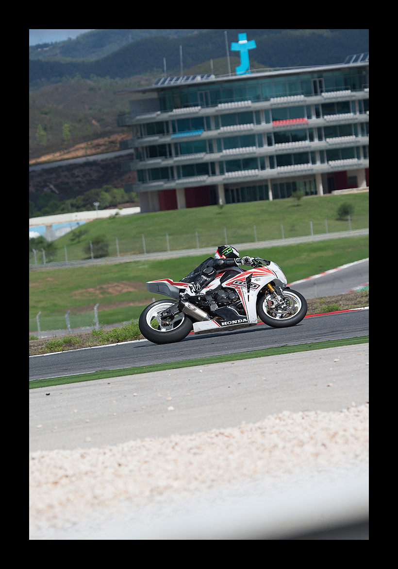 BMW-MOTORRAD-TRACKDAYS , ORGANIZED BY EYBIS , JEREZ 28 e 29 Setembro e Portimo 4-5-6 Outubro - Pgina 2 9ddz