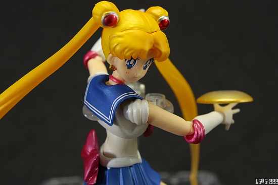 [Review] S.H. Figuarts Sailor Moon 5blf