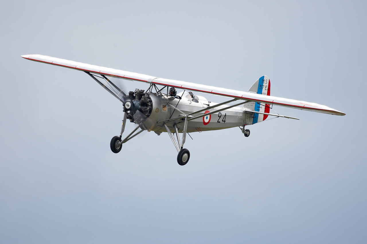 [14/04/2012] Aerodrome Fontenay le Comte (LFFK) 9s2t