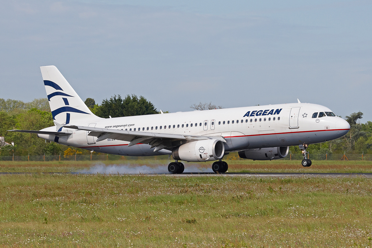 [12/05/2012] A320 (SX-DGD) Aegean patch "www.visitgreece.gr" Nf80