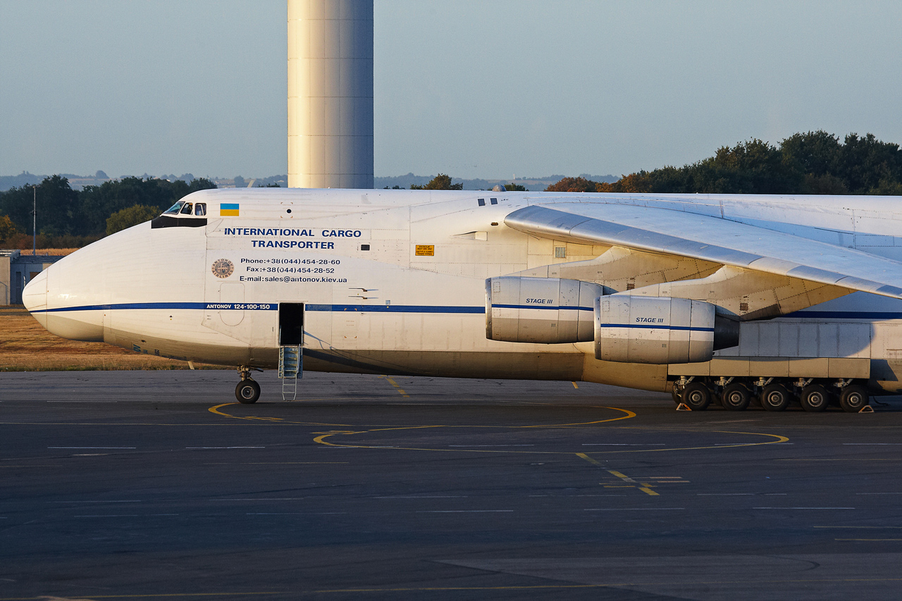 [11/09/2013] Antonov 124 (UR-82072) Antonov Design Bureau Sjv5