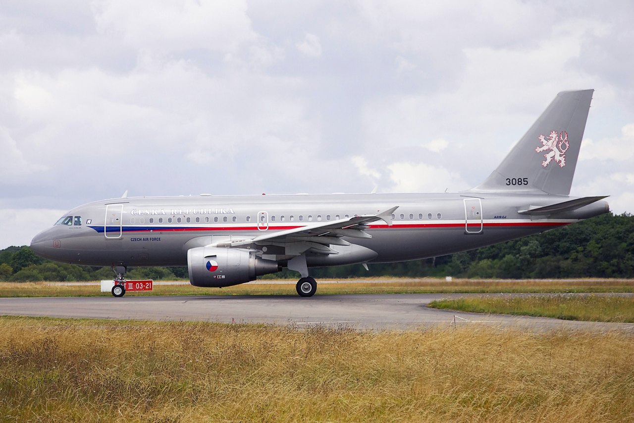 [23/06/2011] A319 (3085) Czech Air Force  Dm8f