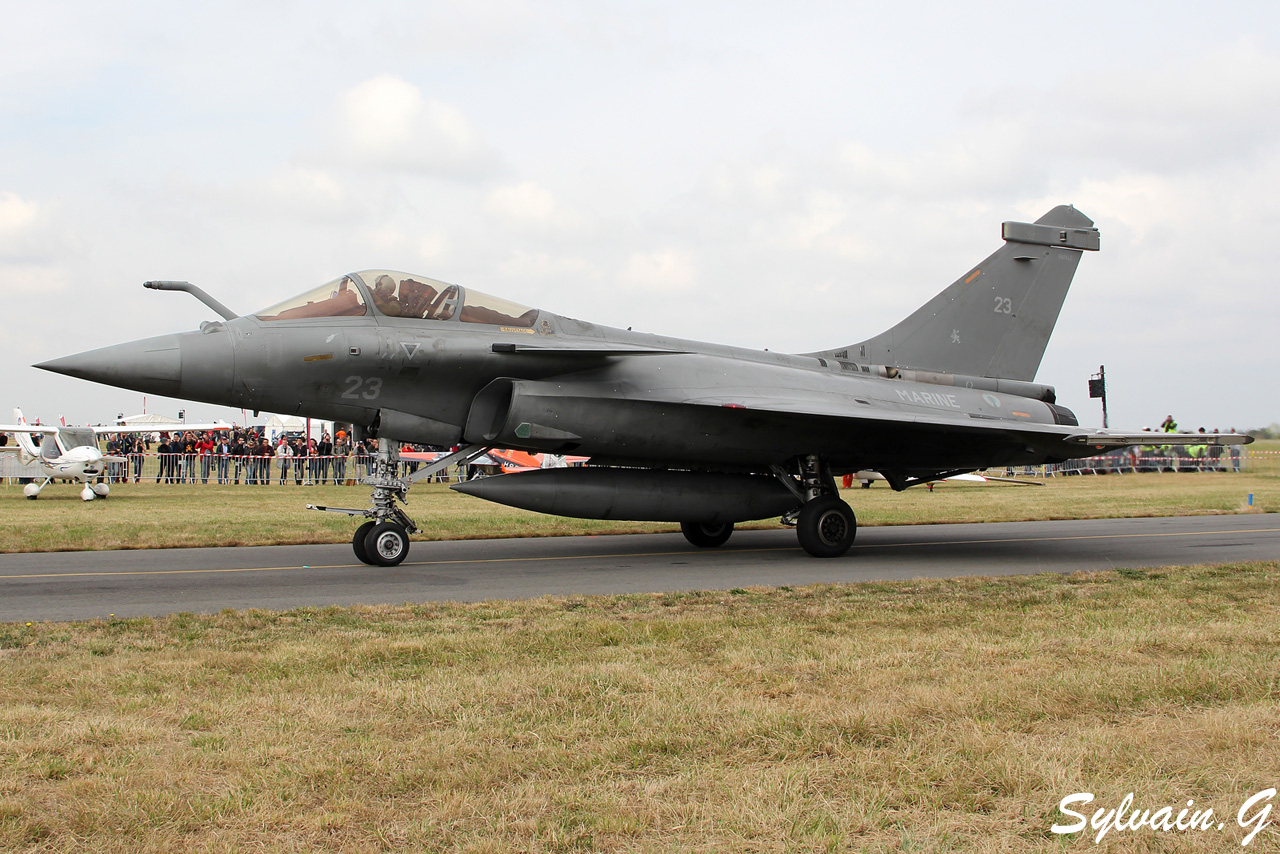 Rennes Airshow 2012 - Page 39 231dx