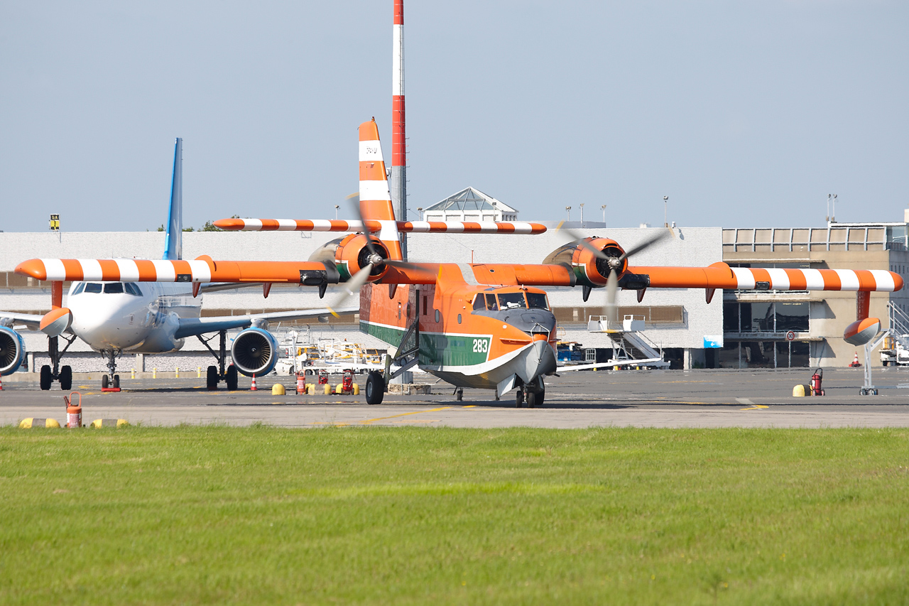 [23/05/2012] Canadair CL-215 (C-FAYN & C-FAYU) Buffalo Airways R6vl