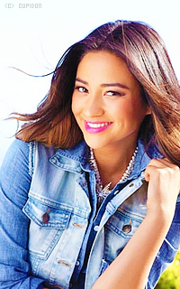 Shay Mitchell M6a7